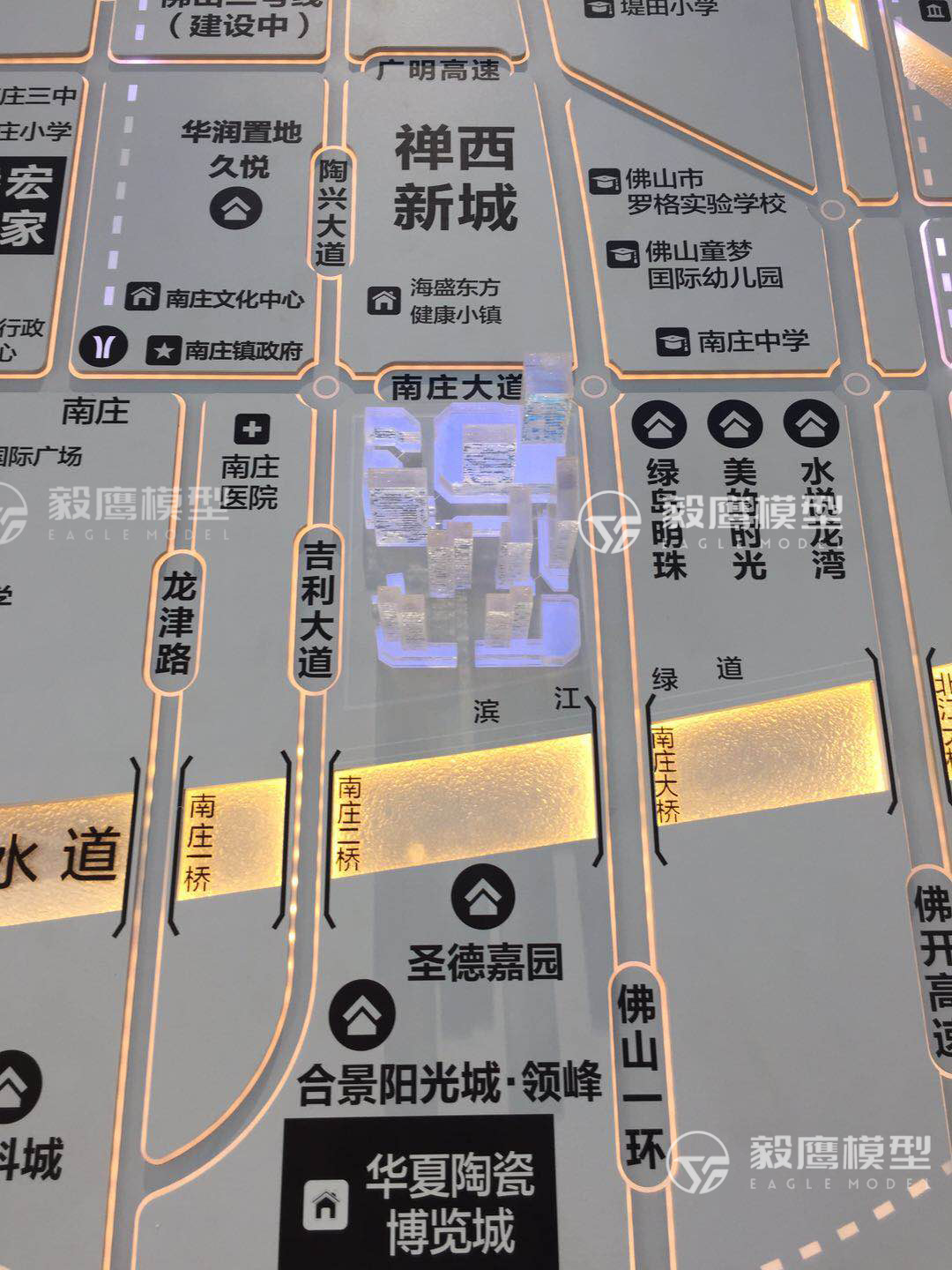 佛山港威CC ONE缤纷汇区域模型(图3)